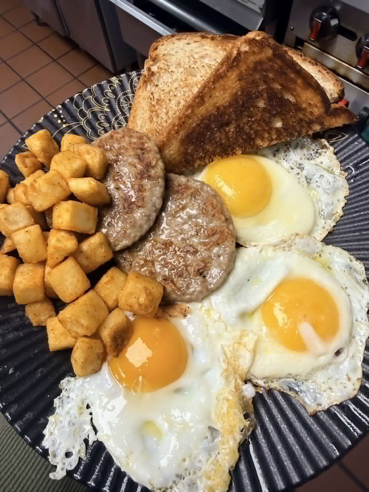 The Local 235 — Hometown Restaurant in Hollywood, MD